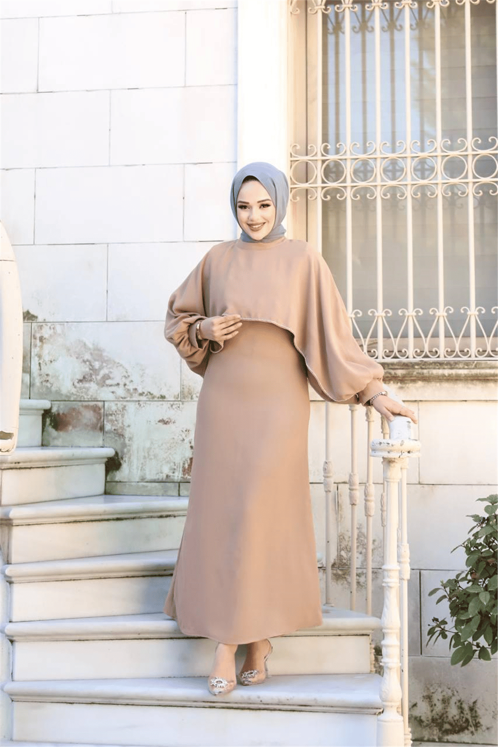 Taşlı Elbise-Krem