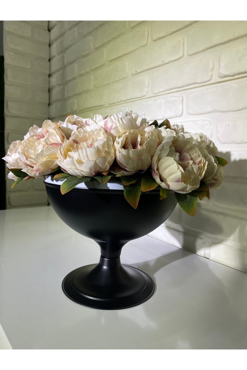 Dekoratif Siyah Metal Ayaklı Saksı 27 cm