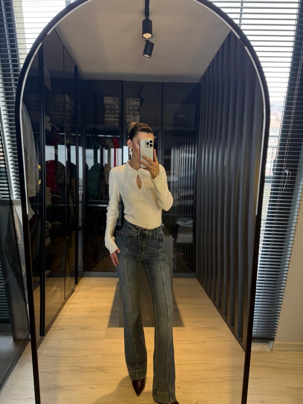 Önü Dikiş Detay Bootcut Pantolon