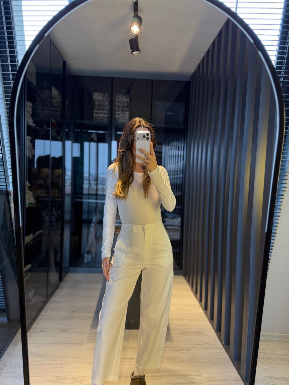 Beyaz Klasik Kesim Gabardin Pantolon