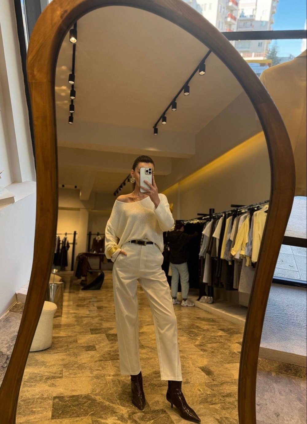 Beyaz Klasik Kesim Gabardin Pantolon