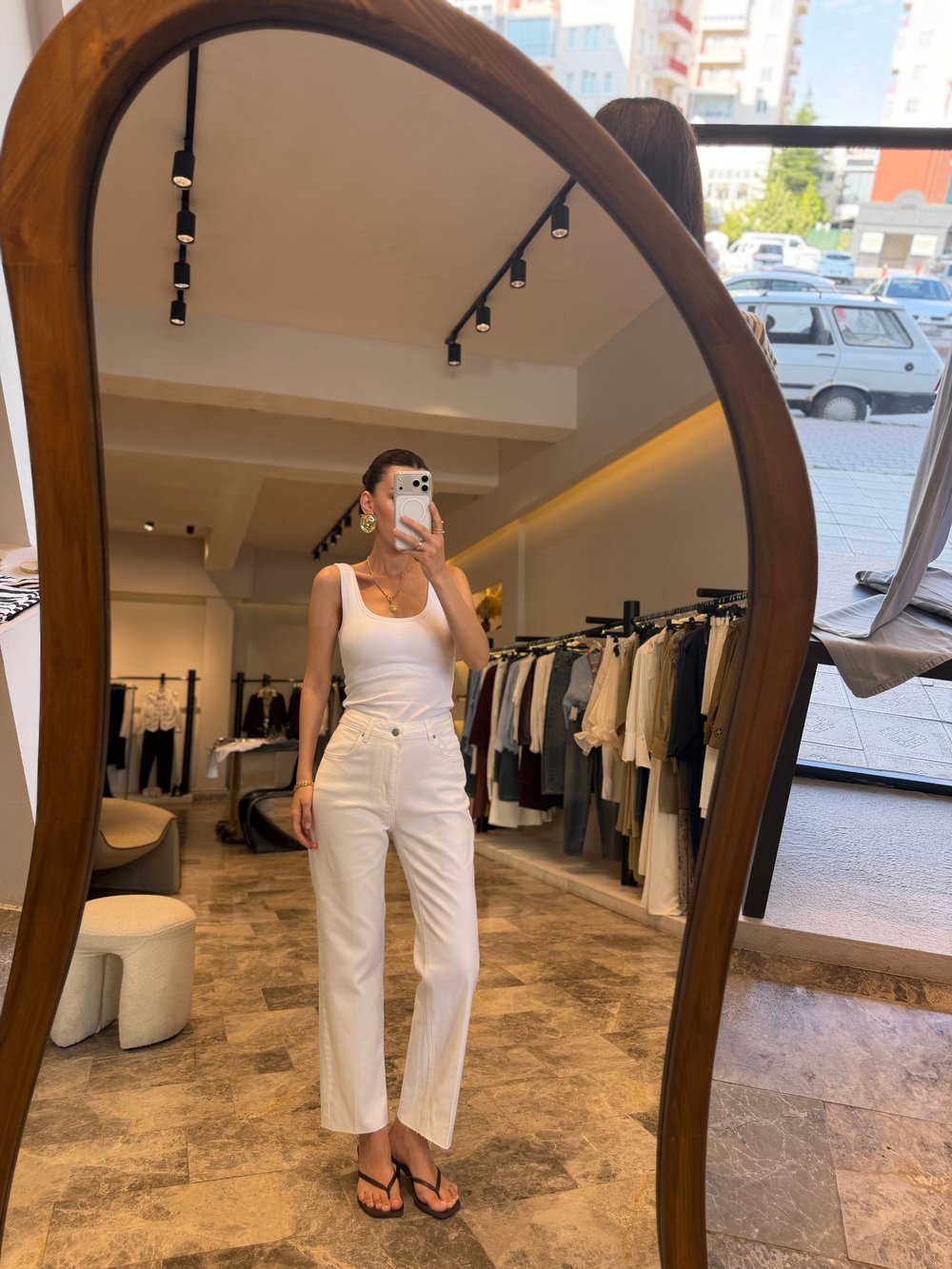 Beyaz Straight Jean