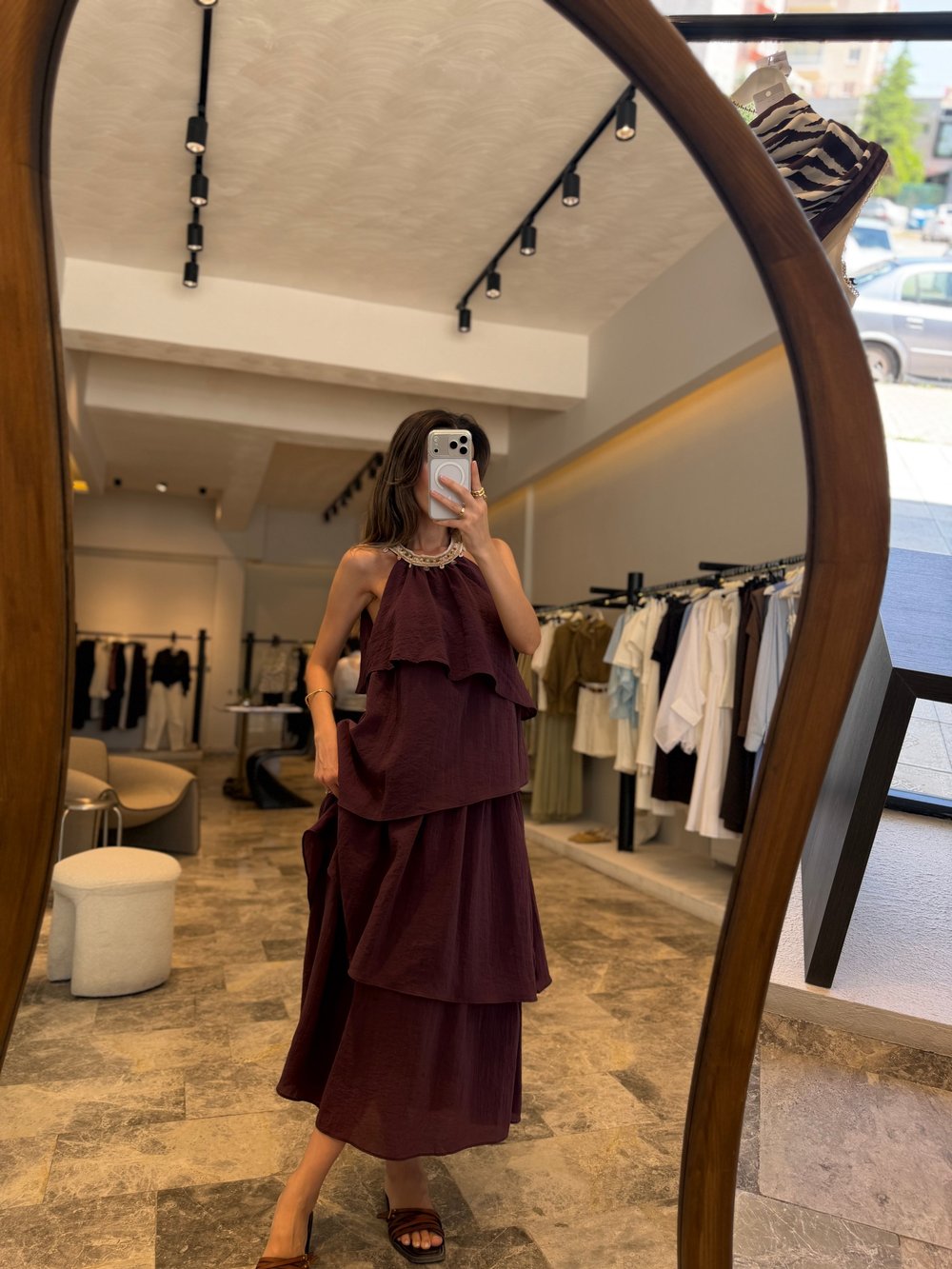 Bordo Yaka İşleme Detay Kat Kat Elbise