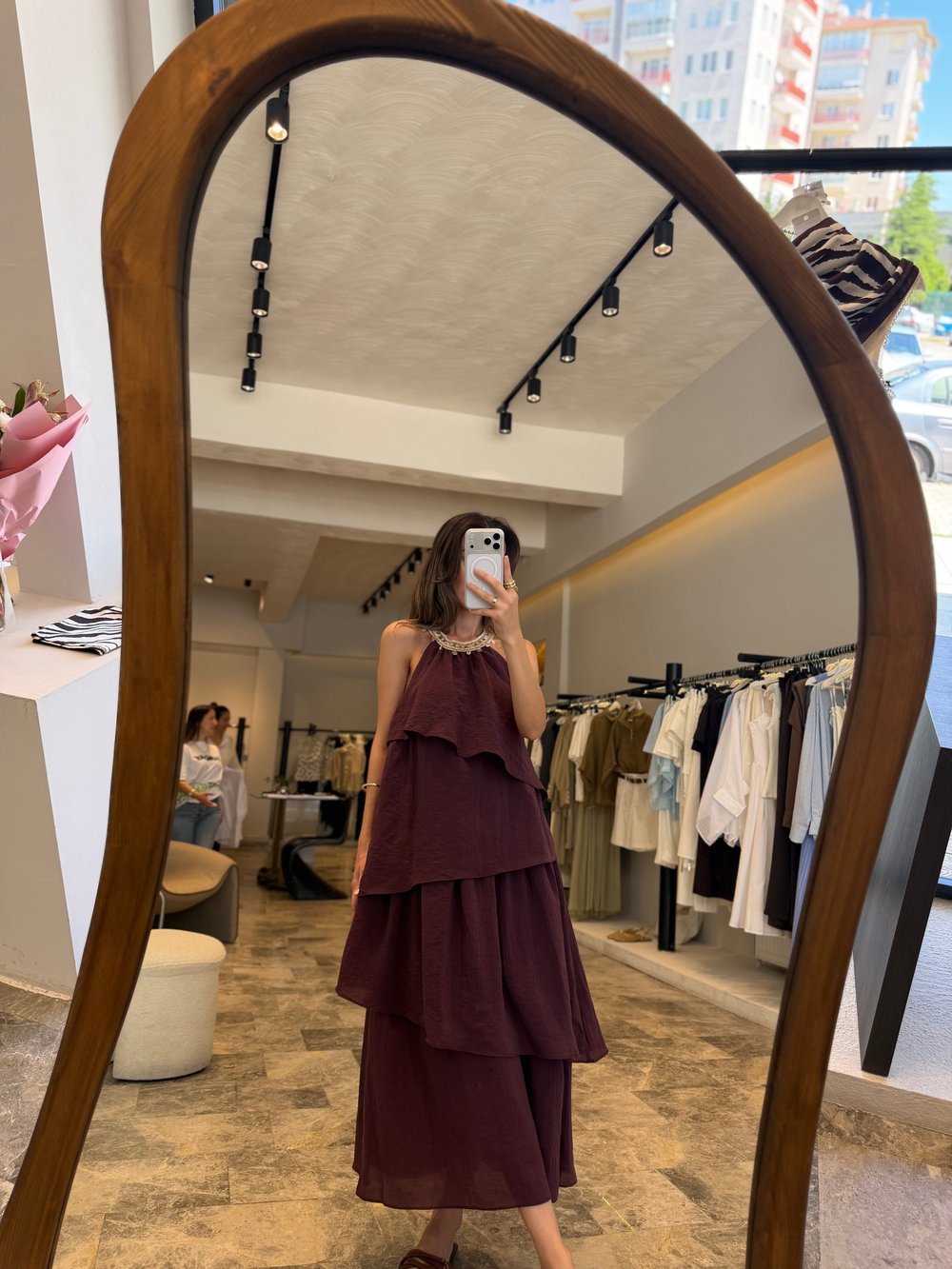 Bordo Yaka İşleme Detay Kat Kat Elbise