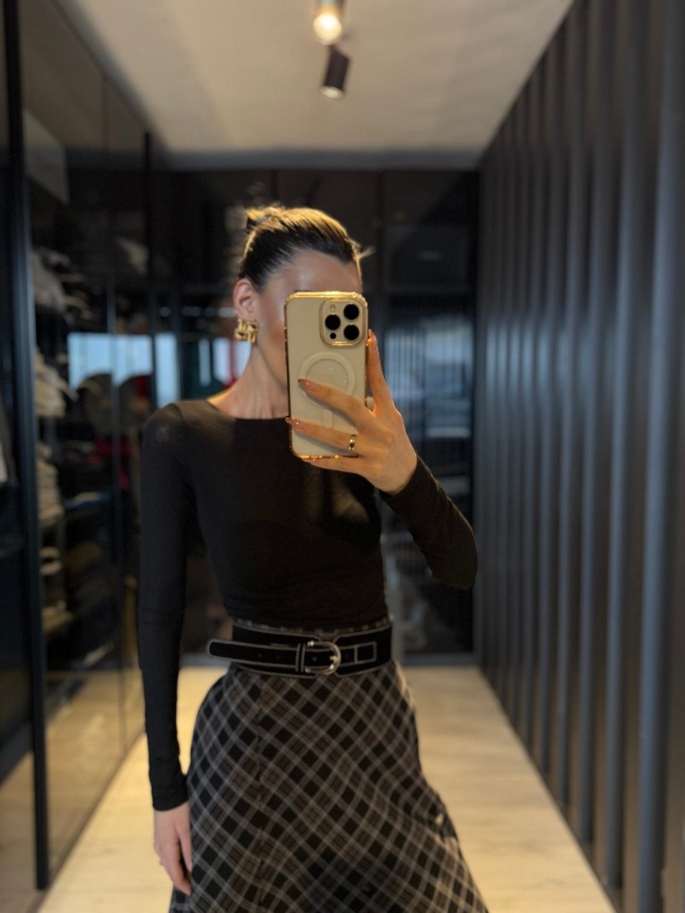 Kayık Yaka Modal Kaşmir Bluz