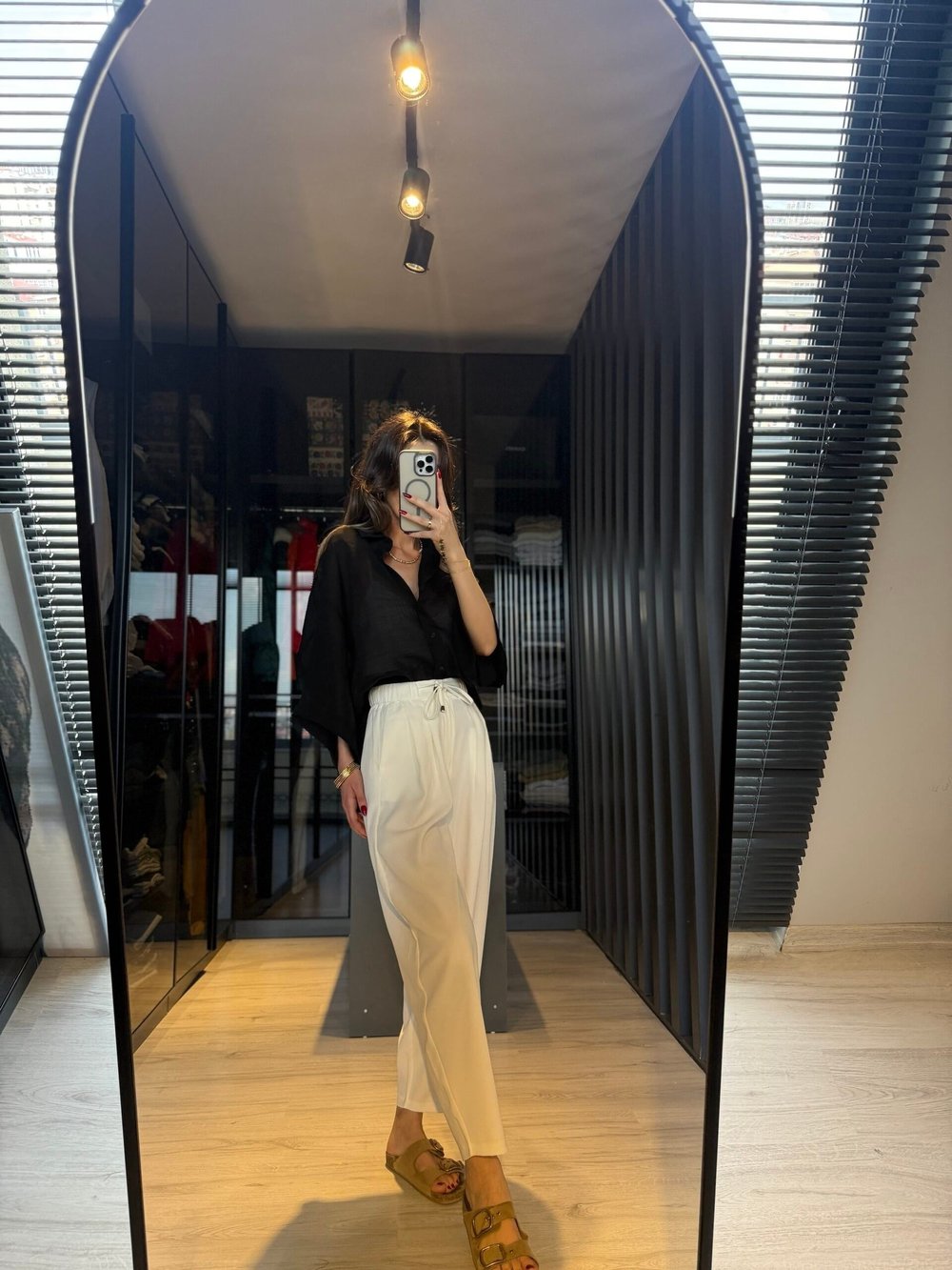 Siyah Oversize İpeksi Gömlek 