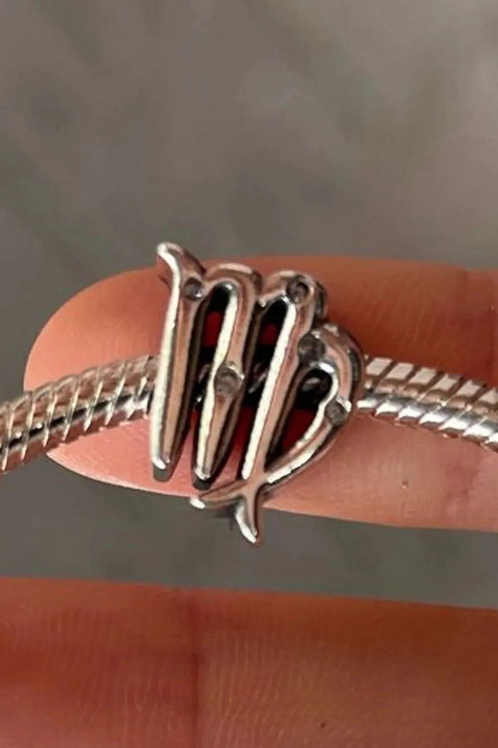 Burç Charm