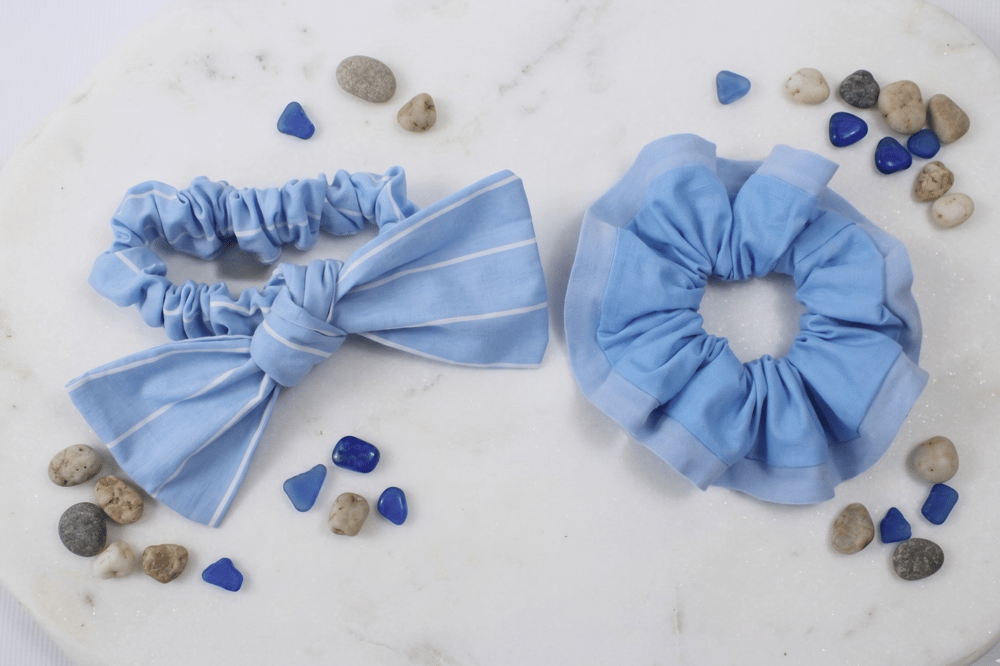 Bow Bomb Serisi: Gök Mavisi Çizgili 2'li Scrunchie ve Fiyonk Seti
