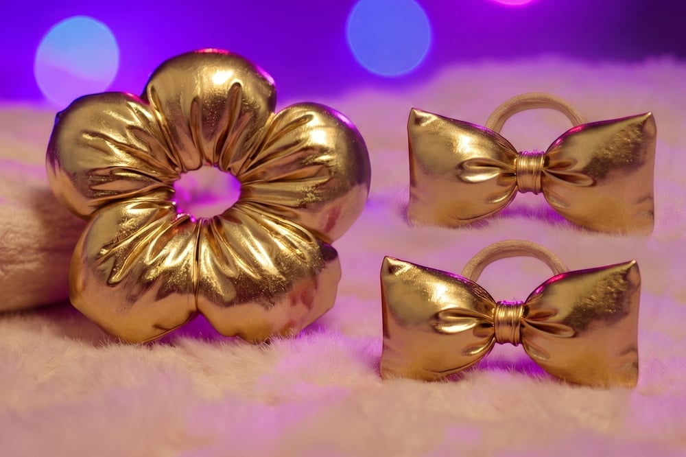 Puffy Shine: Metalik Dokulu Lüks Tasarım Toka Seti | Per Capelli® - Gold