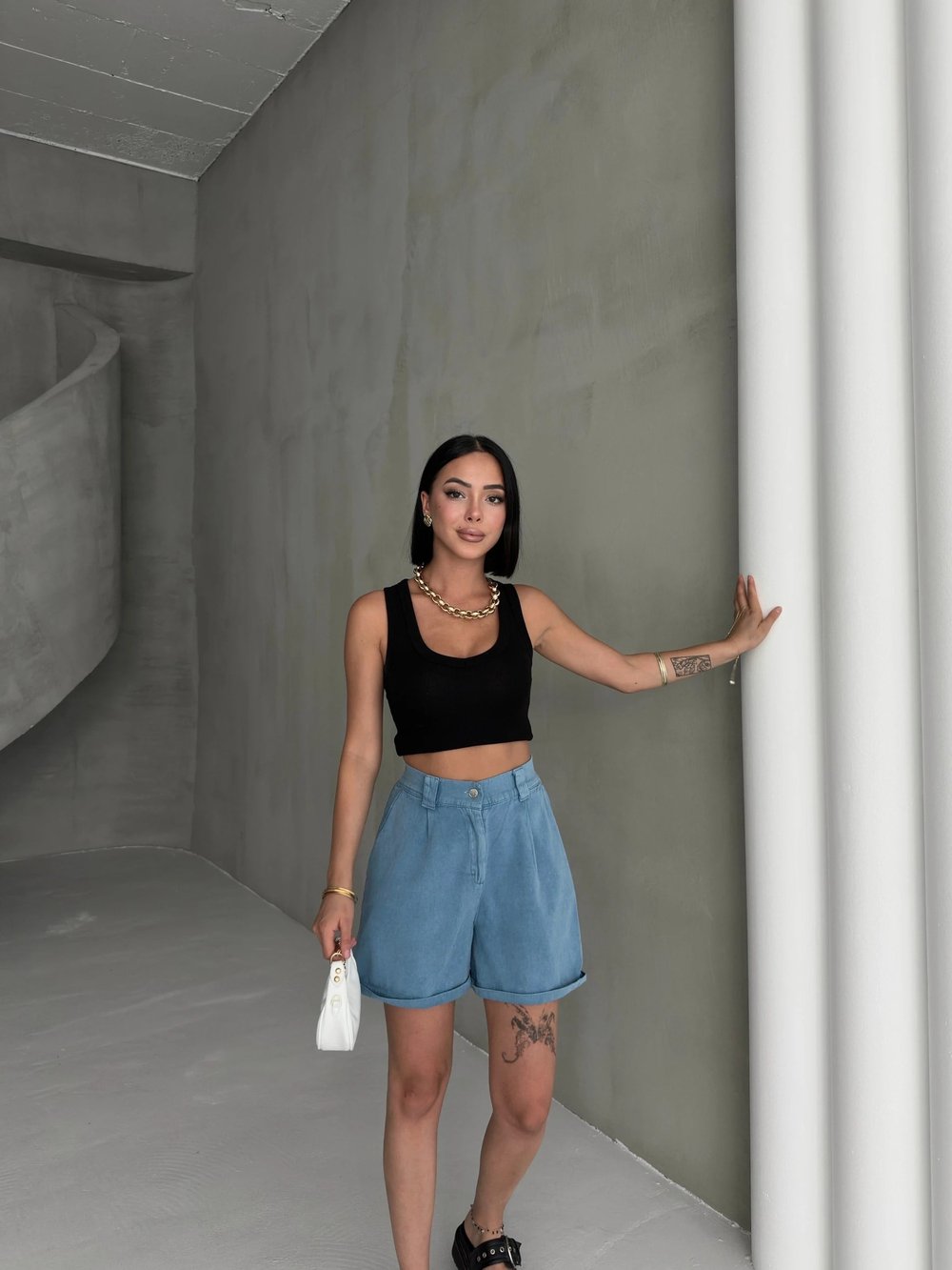 Sade Gabardin Şort