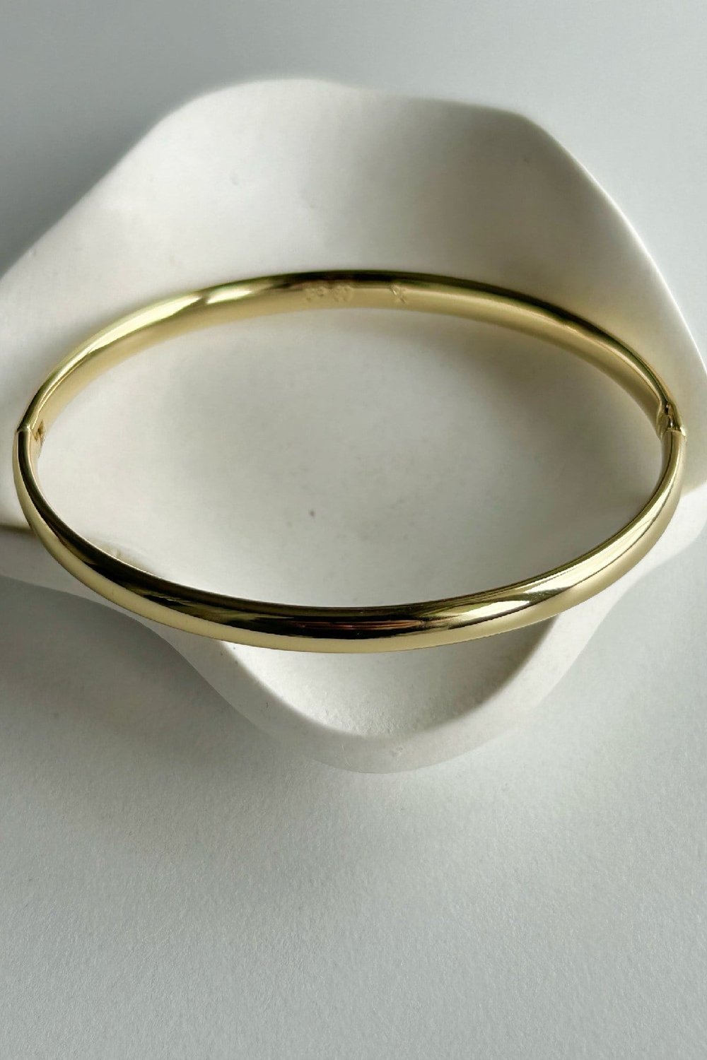 Özel Seri 14K Altın Kaplama İnce Kadın Kelepçe Bileklik (Birinci Sınıf Kalite/Kararmaz/Paslanmaz) - 18 cm