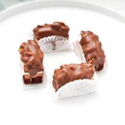 KARAMEL ÇİKOLOTALI SNICKERS (500 Gr)