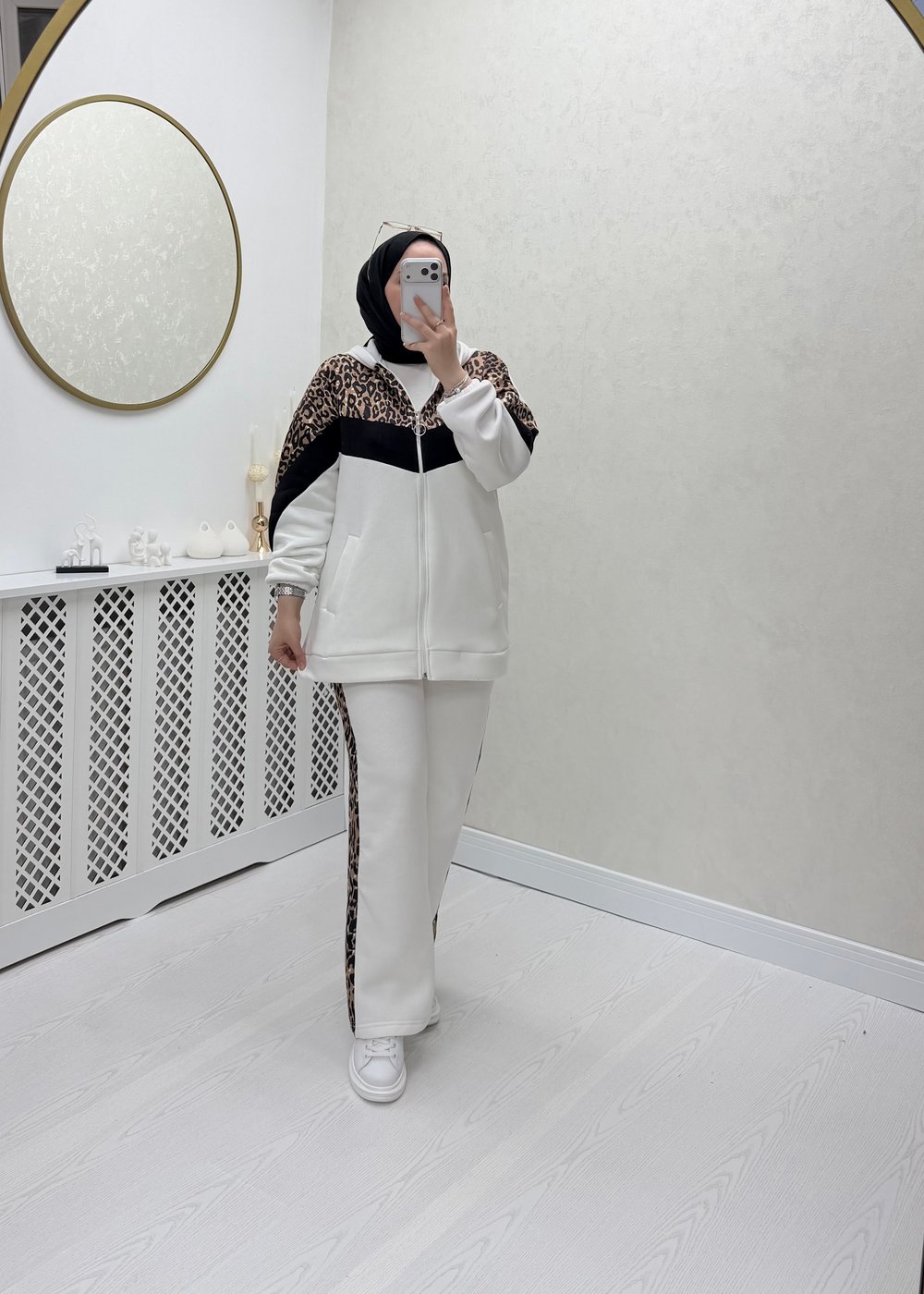 Leopar Takım Beyaz