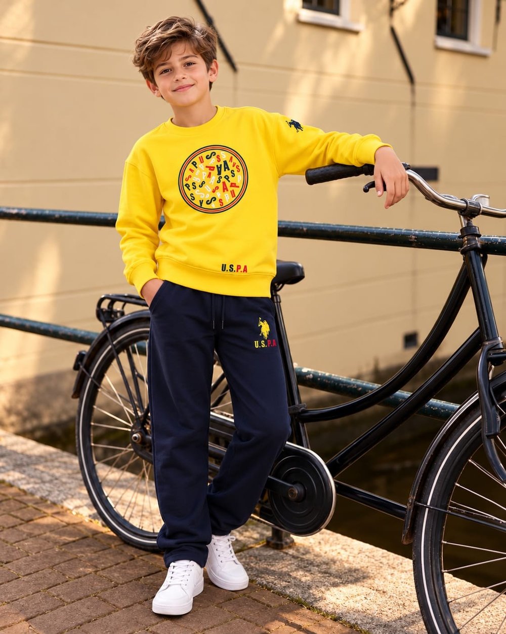 ERKEK ÇOCUK NEON SARI BİSİKLET YAKA SWEATSHIRT