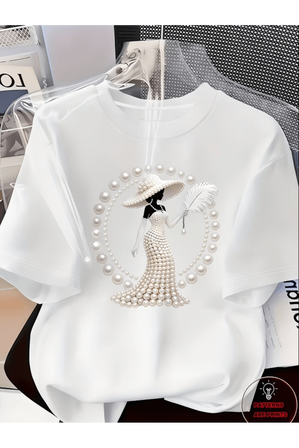 İnci Şapka Ve Kuş Tüyü Detay Baskılı Premium Oversize T-shirt