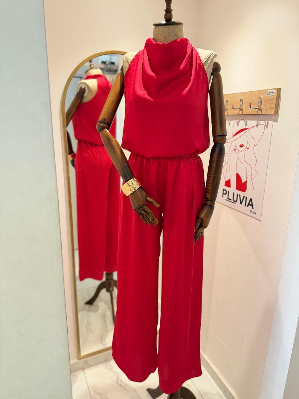 Kırmızı Saten Bluz Pantalon Takım