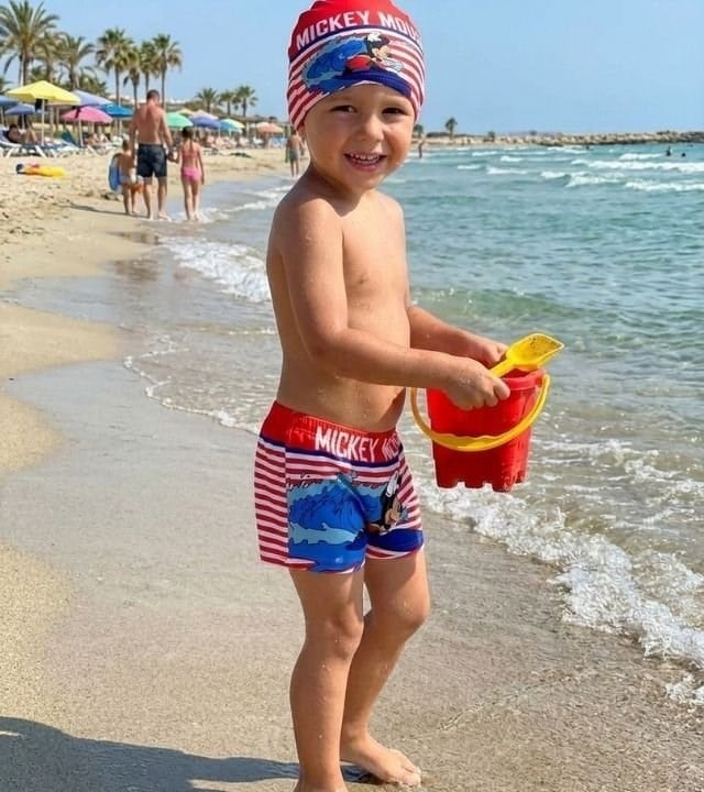 Cg Kids Erkek Çocuk Şapkalı Mayo Takımı Kalıbı Küçüktür Sorup Alabilirsiniz Veya 1 Beden Büyük Alabilirsiniz