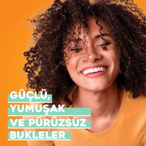 OGX bukleli saçlar için nemlendirici coconut curls sülfatsız bakım kremi (385 ml)
