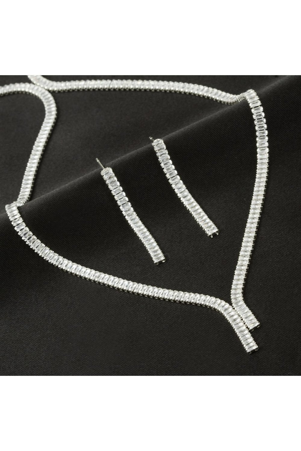 Tamtur Baget Taşlı Lüks Set Kolye 4 mm
