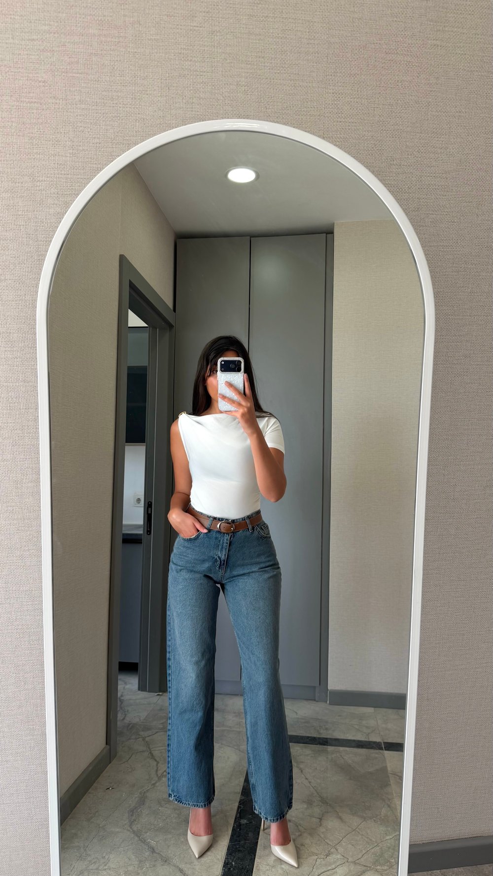 Kemerli yüksek bel straight jean