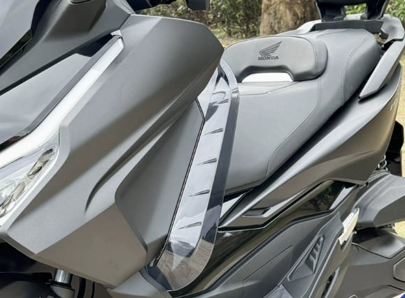 Honda Forza 250 Bacak Rüzgar Deflektörü - Maksimum Konfor | NocamotoHONDA FORZA250 Bacak Rüzgar Deflektörü
