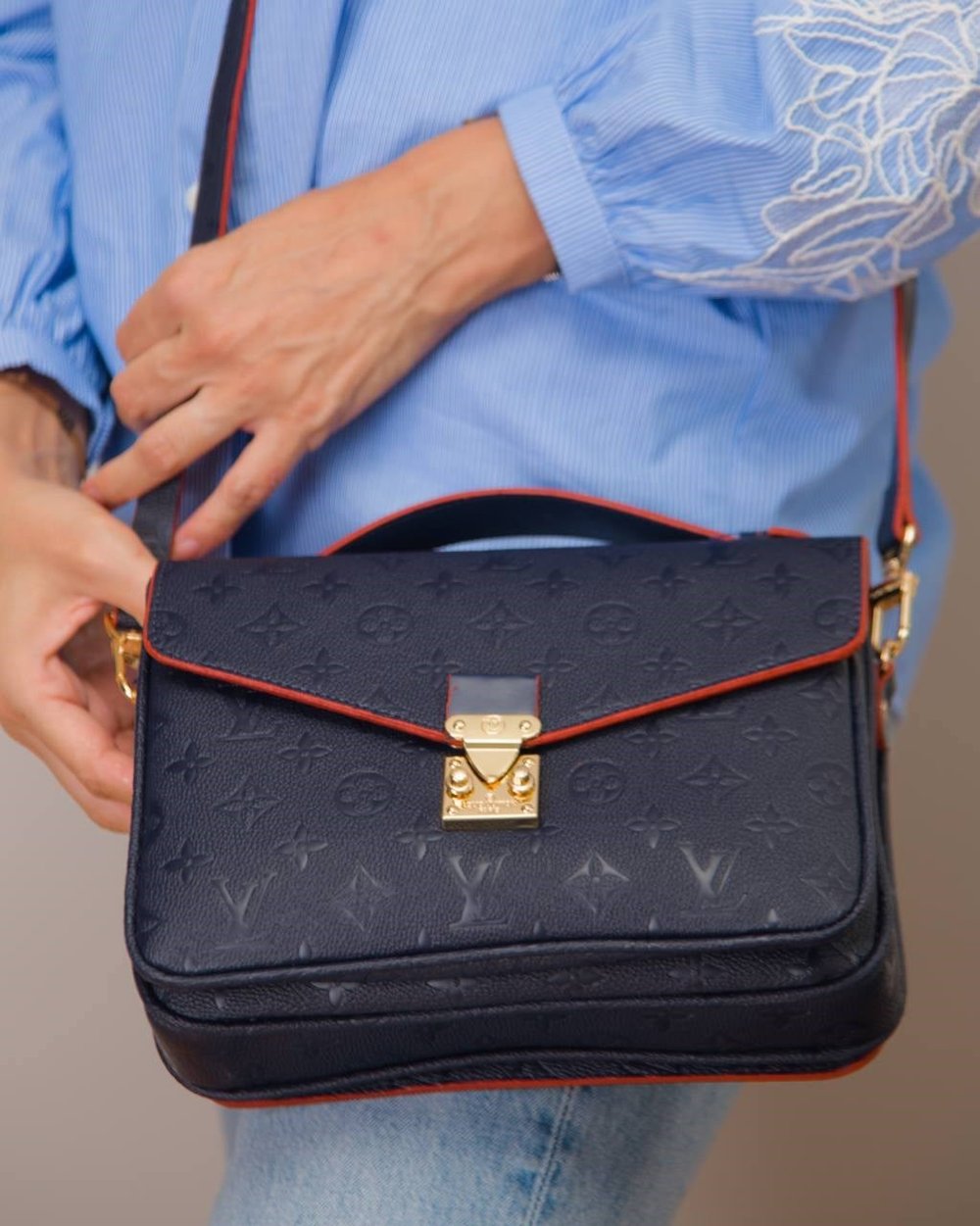 LOUIS VUITTON Hakiki Deri tasarım paslanmaz çelik aksesuarlı toz torbalı
