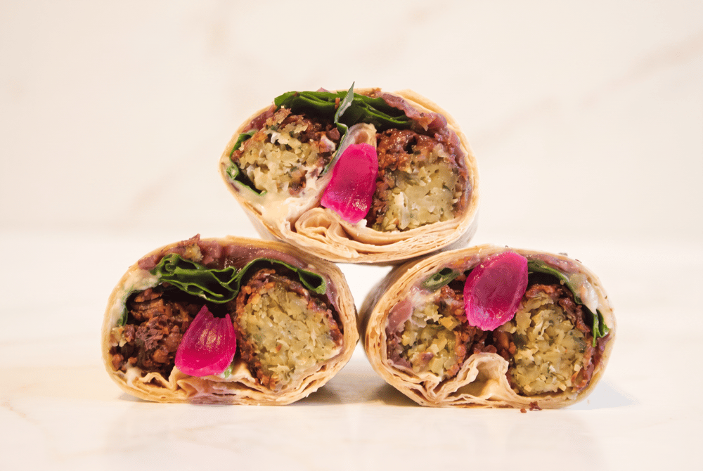 Tahin ve Kaju Yoğurtlu Falafel Wrap