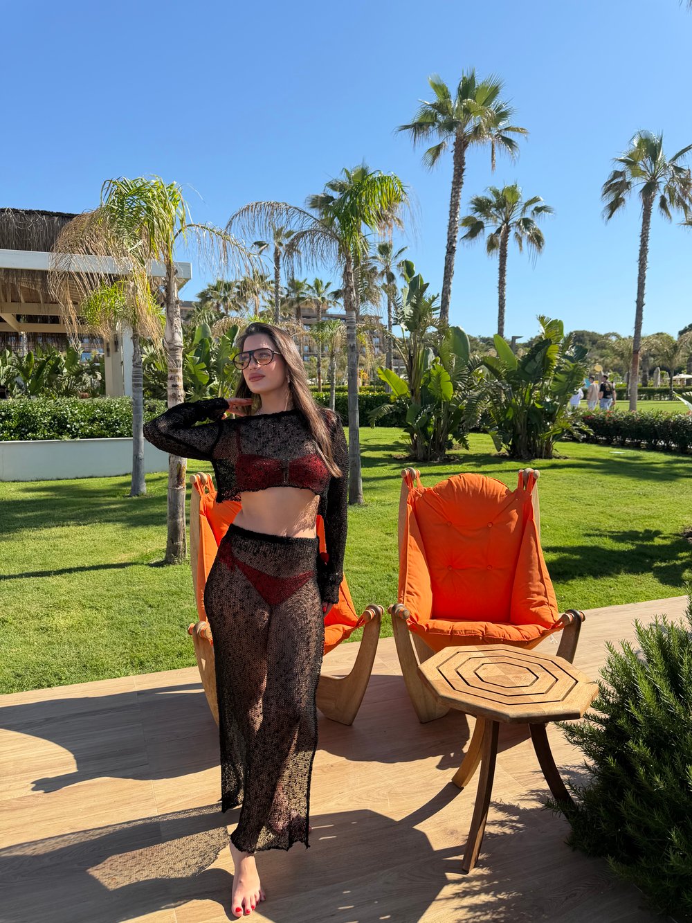 YANDAN YIRTMAÇLI SİYAH BEACHWEAR