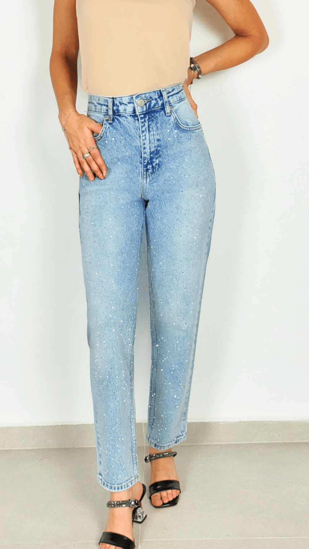 Taş Detaylı Mom Jean Pantolon