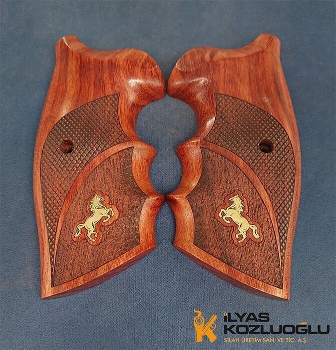 Colt Python Sarı Pirinç At Logolu Yüzey Çift Desenli(Baklava-Pütür)Gül Ağacı Kabze