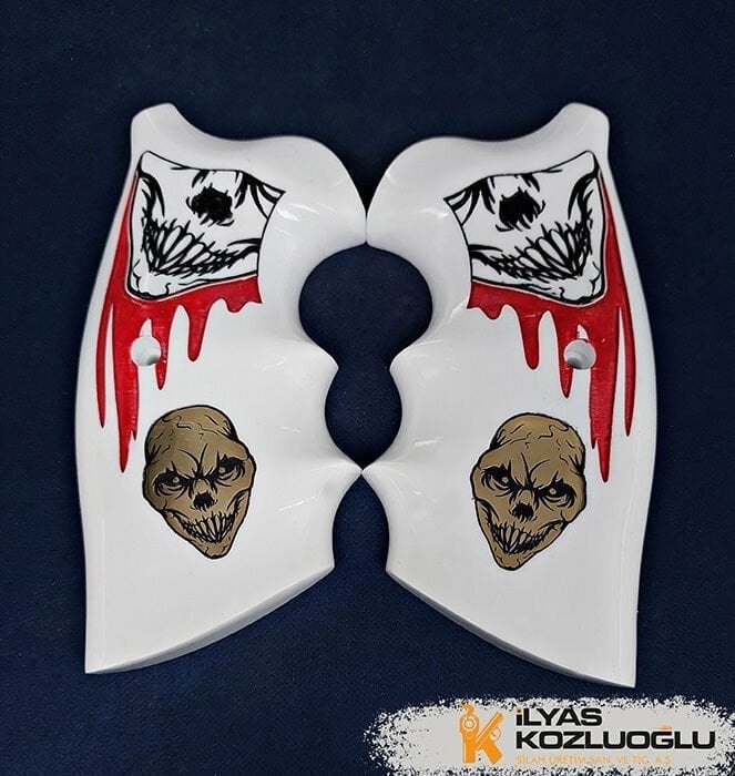 Colt Python Sarı Pirinç Kurukafa Logolu Yaldızlı Yüzey Tasarımlı Beyaz Pleksi Kabze