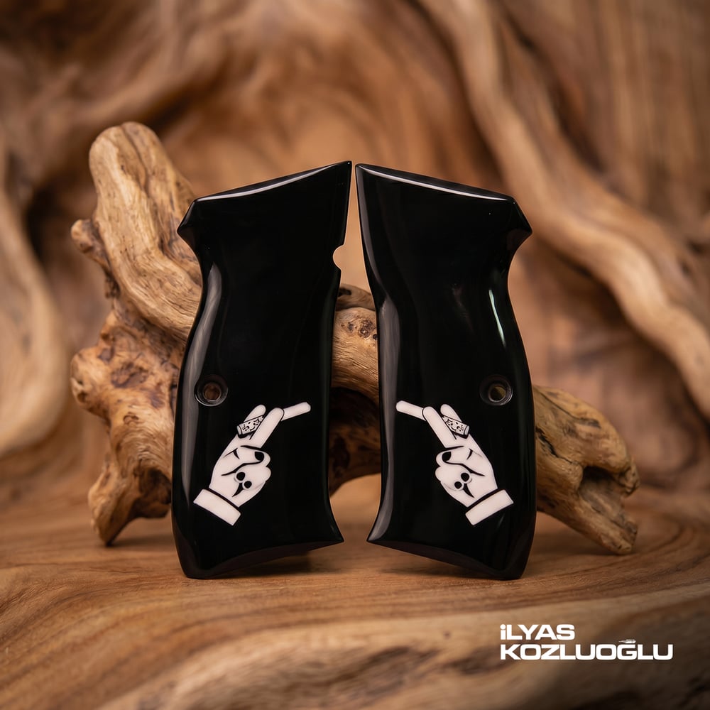CZ 75A Kabza Parlak Pleksi Özel Tasarım Beyaz Logolu