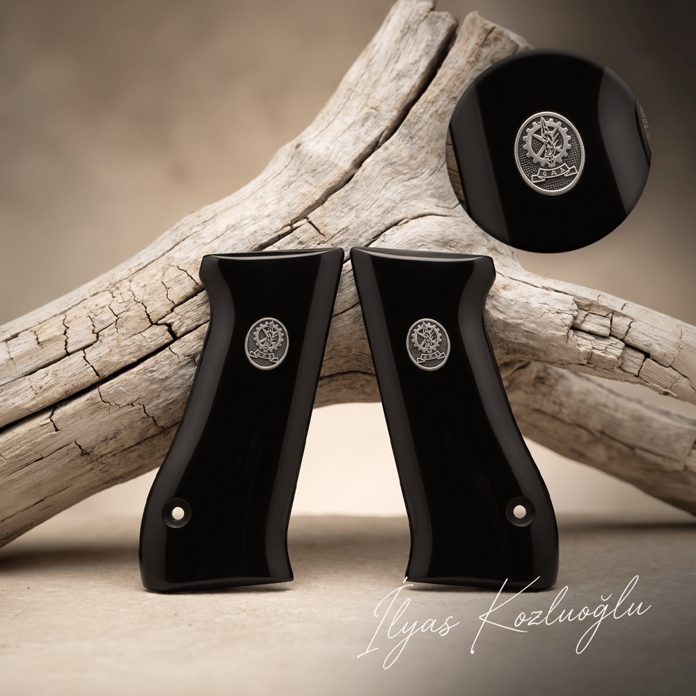 Jericho 941 F Siyah Pleksi Kabza Yüzey Desensiz Üzeri Gümüş Renk Marka Logolu
