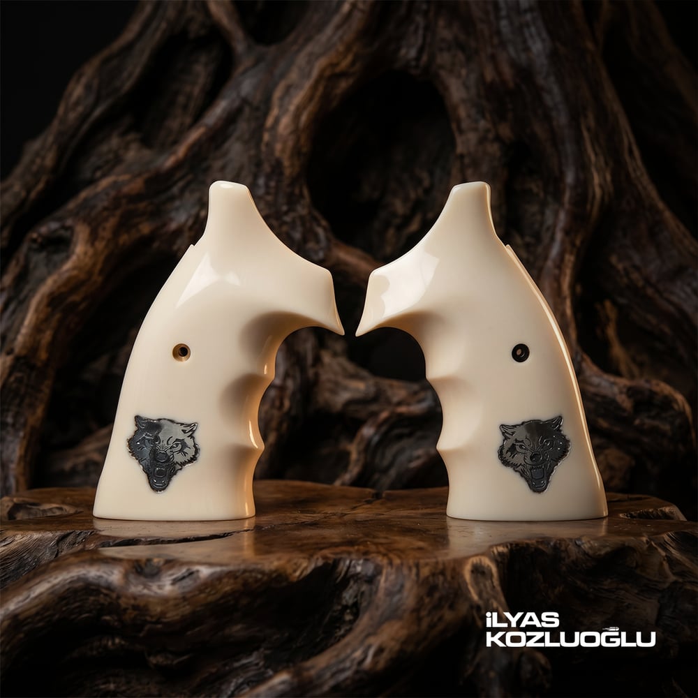 Smith & Wesson K/L/X Frame Round Butt Fildişi Pleksi Kabza Gümüş Kurt Kafası Logolu