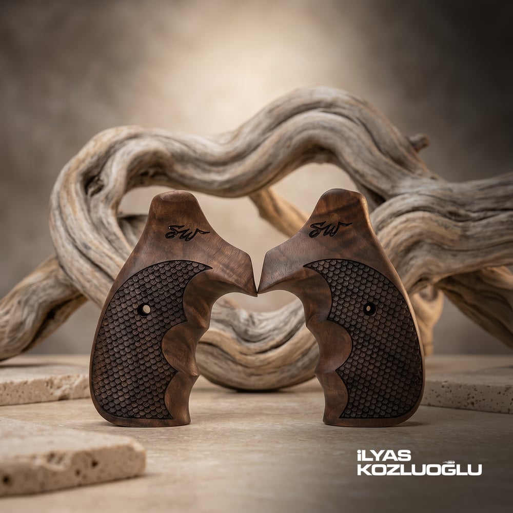 Smith & Wesson K/L/X Frame Round Butt Koyu Ceviz Kabza Yarım Yüzey Balık Pulu Desenli SW Lazer Logolu