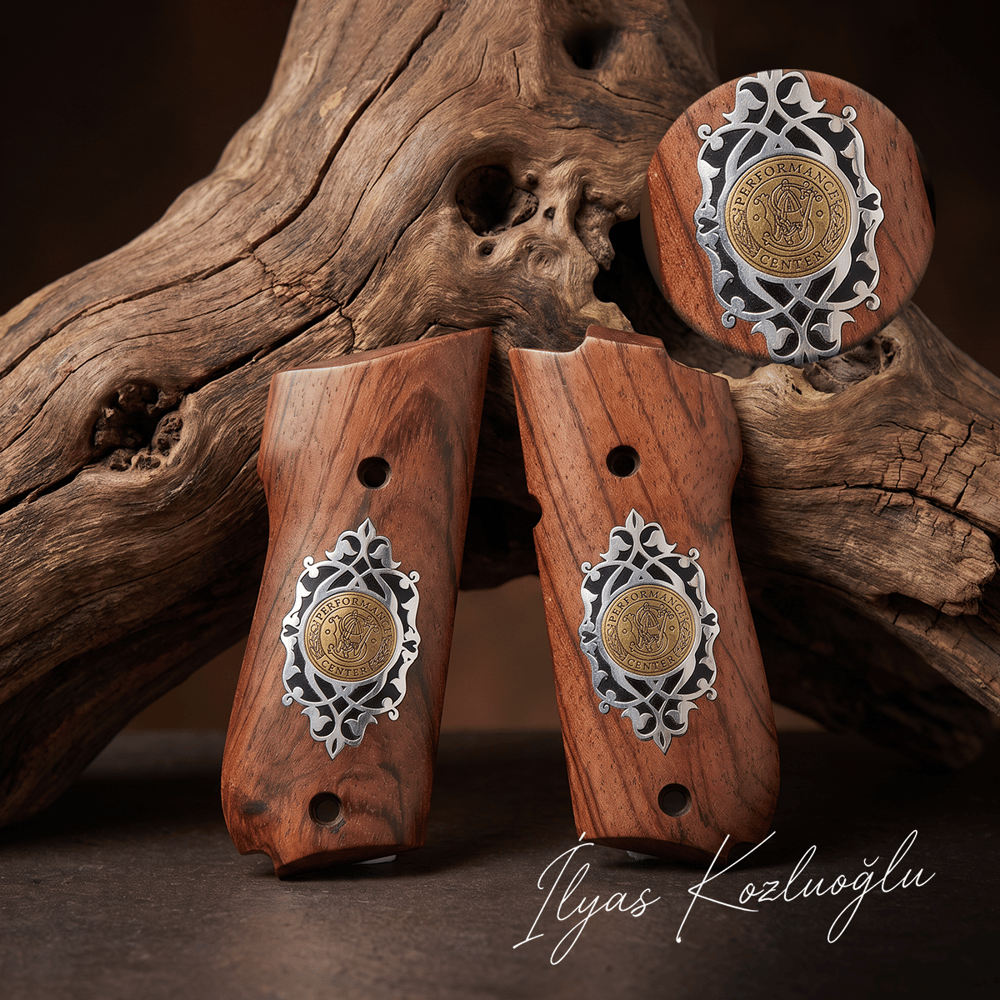 Smith & Wesson Mod 39 Gül Ağacı Kabza Yüzey Desensiz Üzeri Sarı Pirinç ve Gümüş Renk Özel Tasarım Marka Logolu