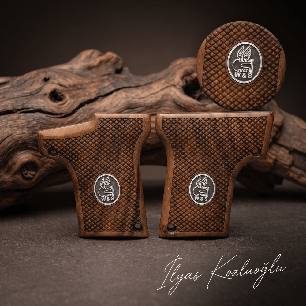 Webley & Scott Ceviz Kabza Tam Yüzey Baklava Desenli Üzeri Gümüş Renk Marka Logolu