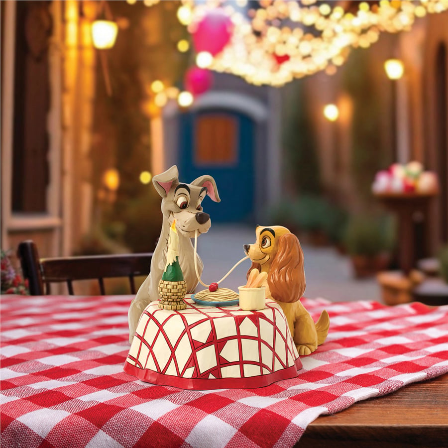 Lady ve Tramp Spagetti Sahnesi LED Işıklı Lisanslı Figür