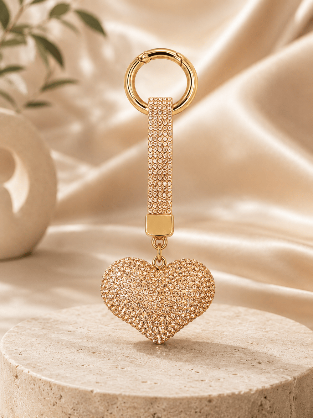 Gold Kalpli Taşlı Çanta Charmı – Kristal Bag Charm
