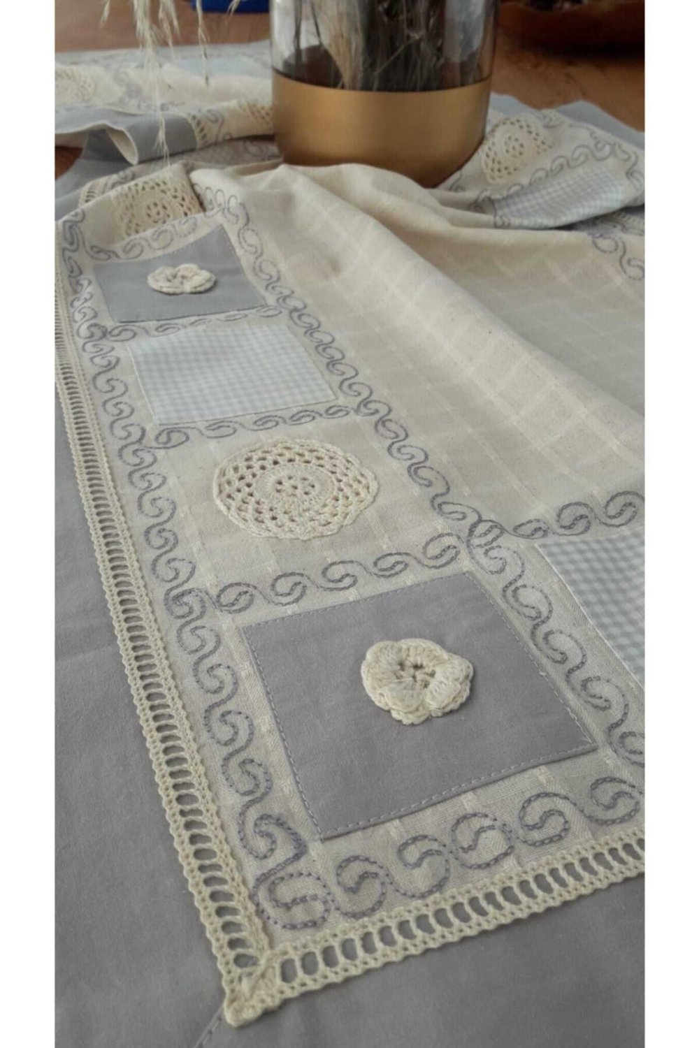 Mavi El Işi Patchwork Dantelli Naturel Runner