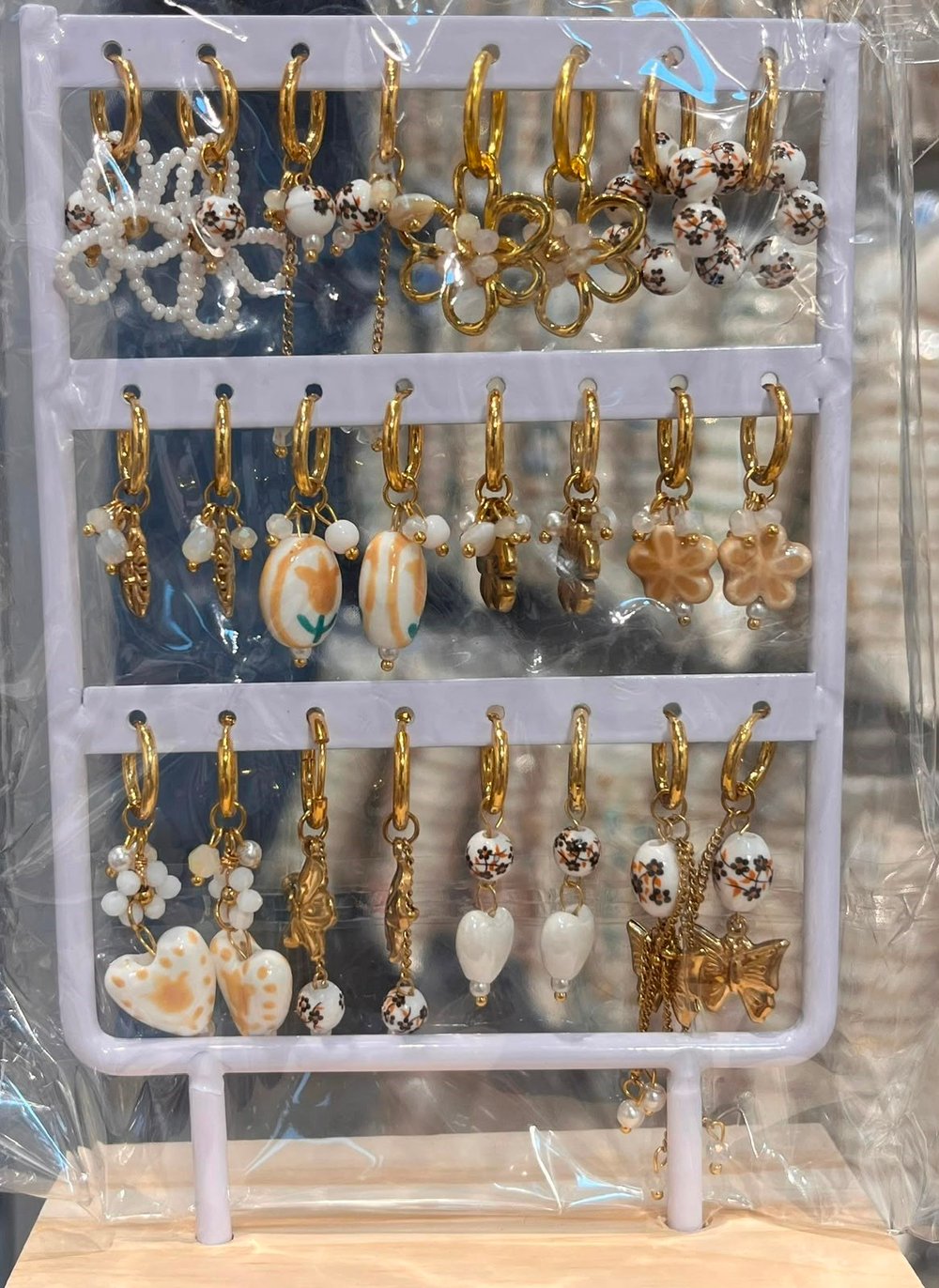 Çelik. Standlı  Küpe 