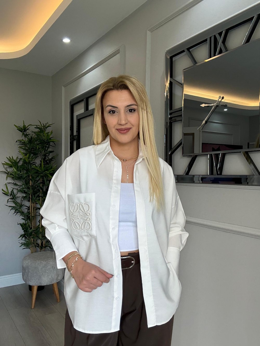 PREMİUM KALİTE 100% MEMNUNİYET GARANTİLİ CEBİ NAKIŞLI GÖMLEK BEYAZ