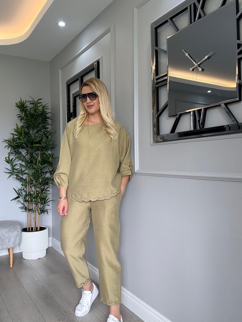 TİRİL TİRİL NATURAL KETEN NAKIŞLI TAKIM YAĞ YEŞİLİ