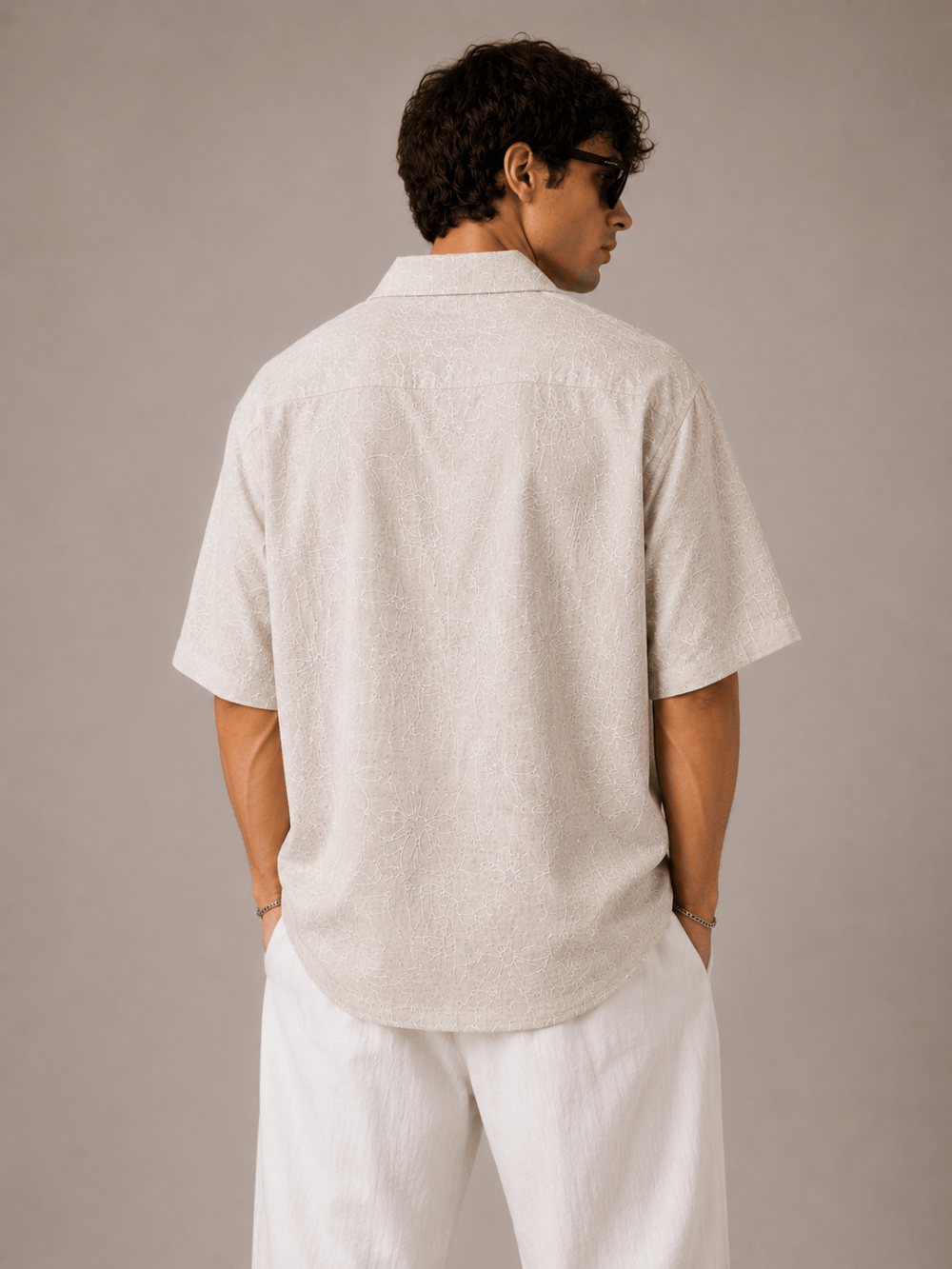 Krem Çiçek Nakışlı Oversize Erkek Gömlek