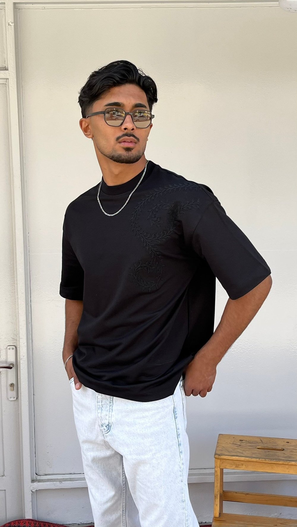 Casualment Monogram Nakış Oversize T-Shirt Beyaz