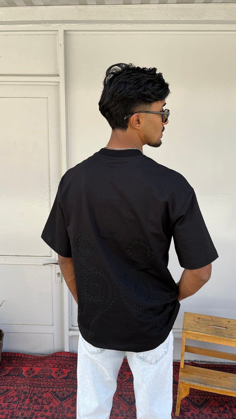 Casualment Monogram Nakış Oversize T-Shirt Beyaz