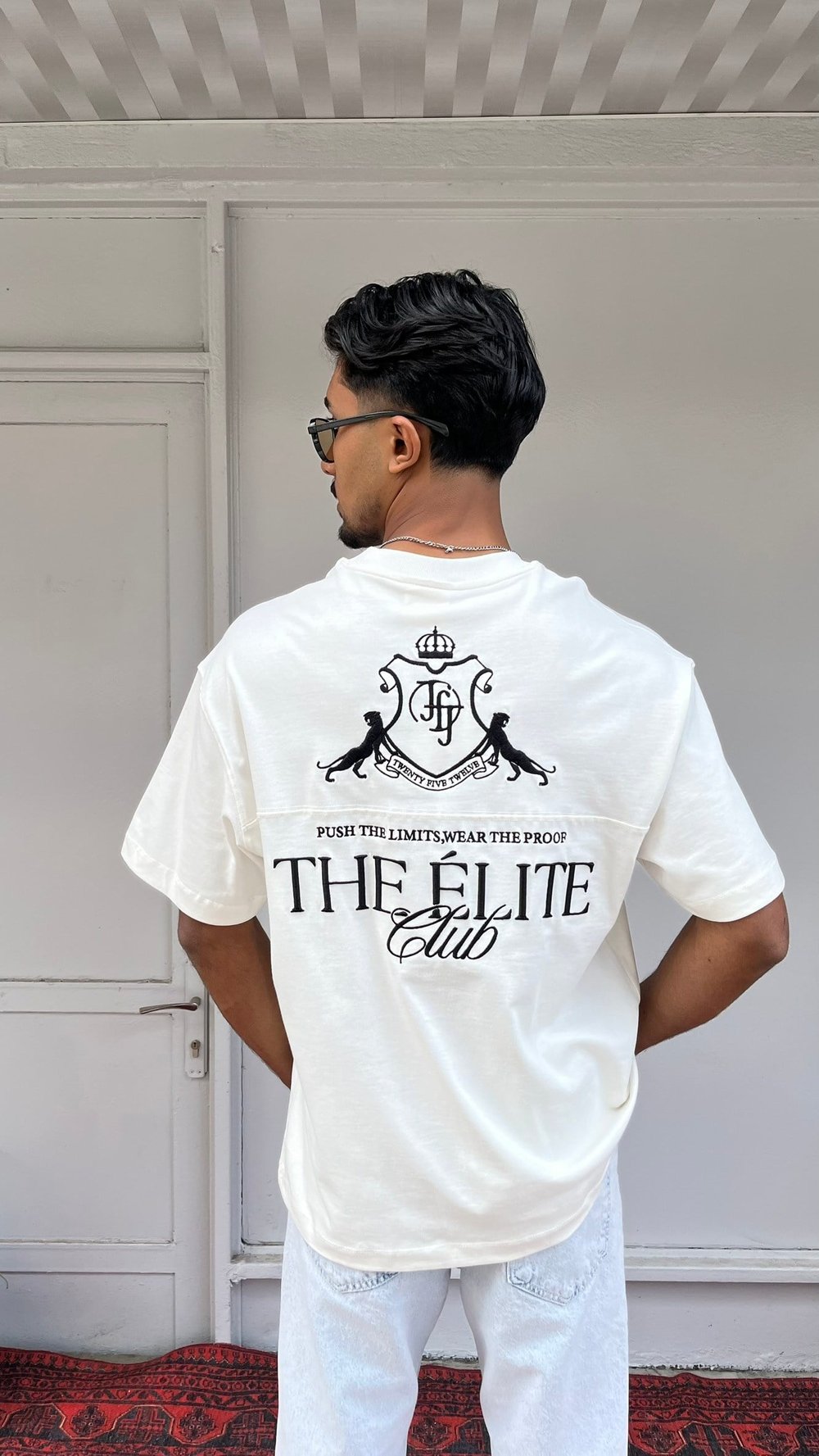 Elite Club Oversize Ekru T-Shirt