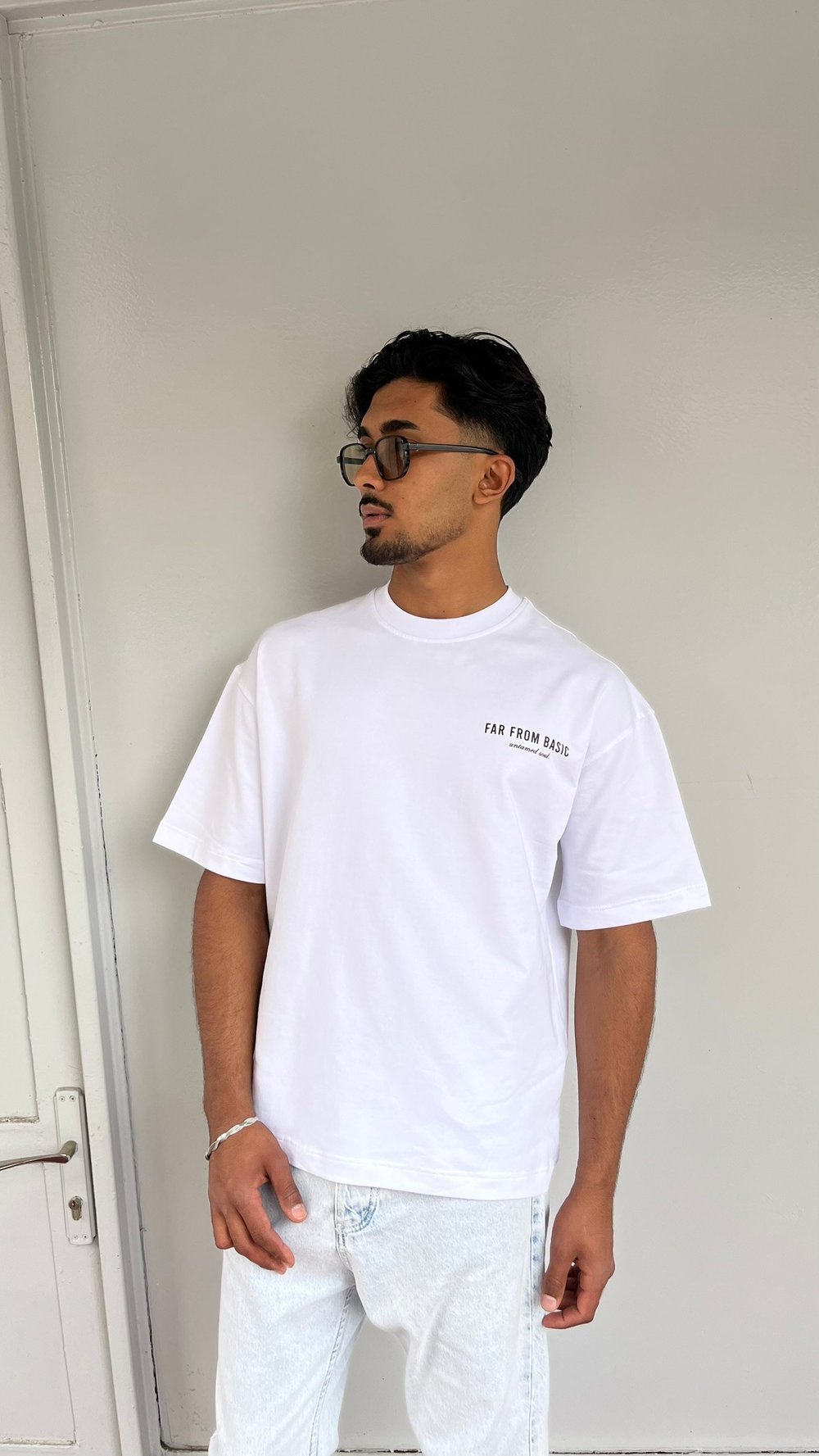 Far From Basic Oversize Beyaz T-Shirt