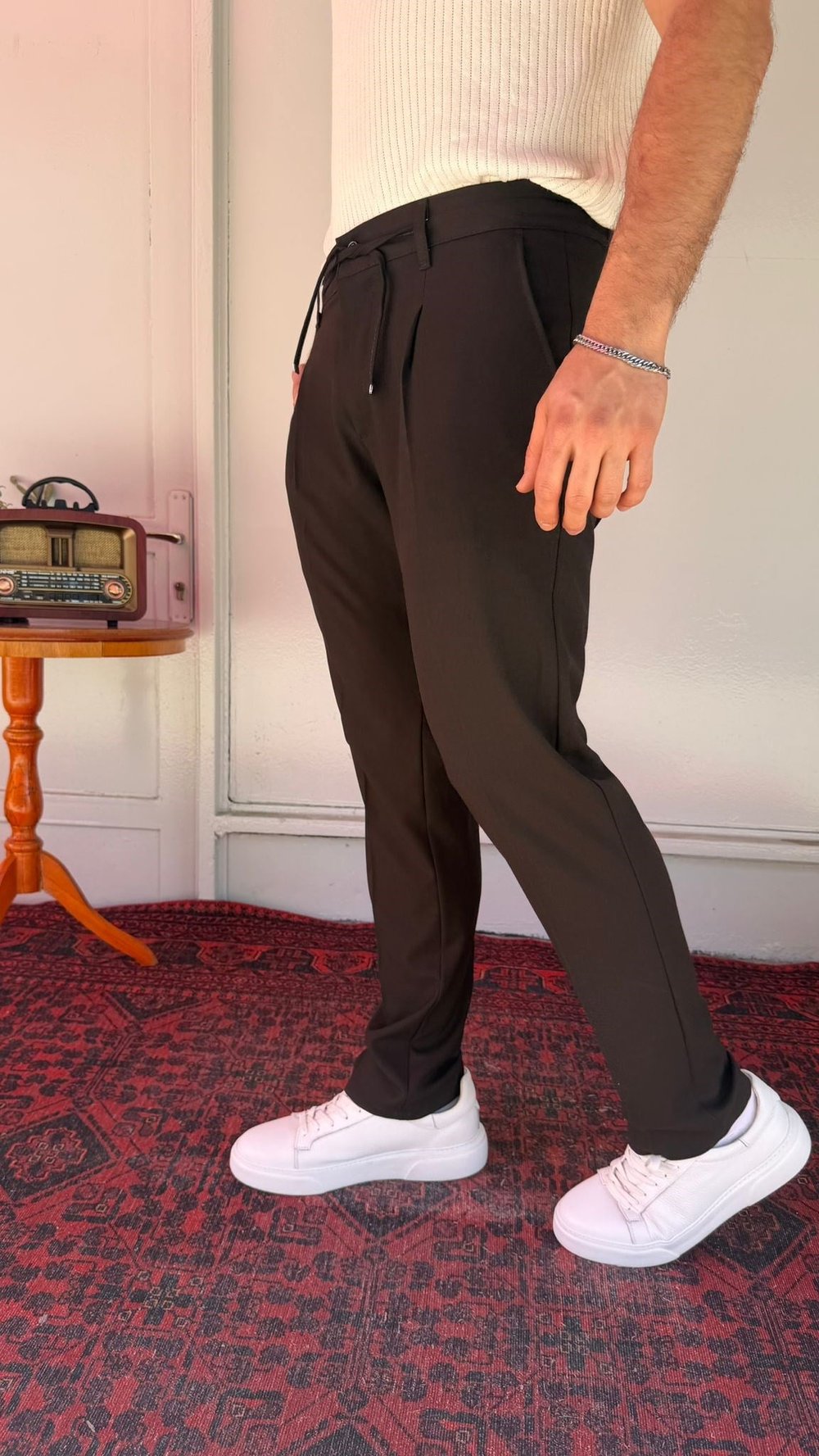 Kahverengi Tek Pileli Bağcıklı Erkek Pantolon