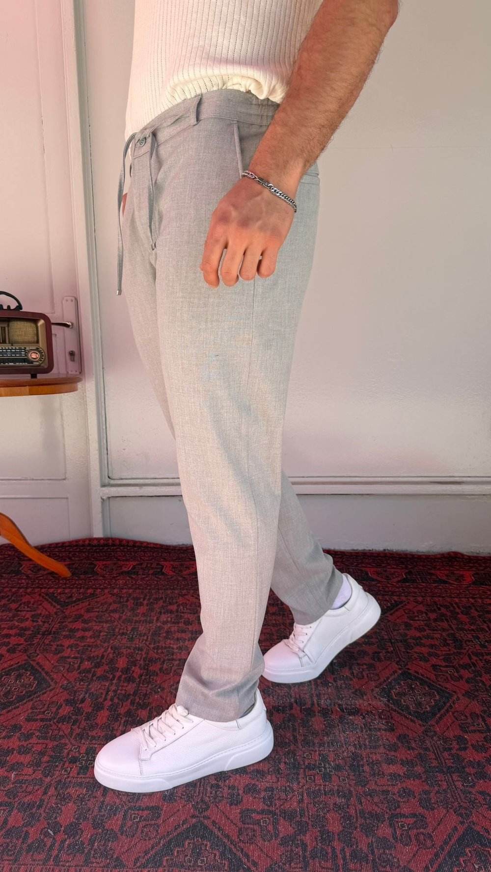 Gümüş Gri Pilesiz Bağcıklı Erkek Pantolon